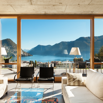 © Copyright: Alexandre Zveiger
www.photobank.ch
6900 Lugano
Switz