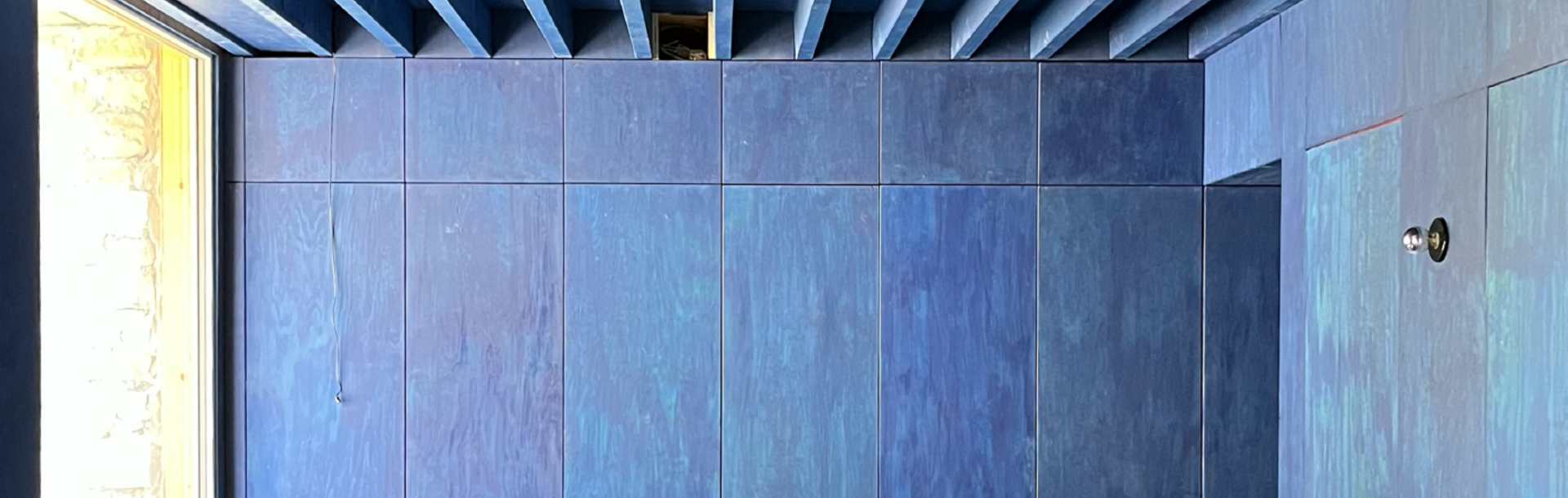 © Piertzovanis Toews