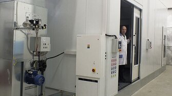 Nové technické centrum s pretlakovou lakovňou a sušiacou komorou, Ondrej Šimo - kolorista