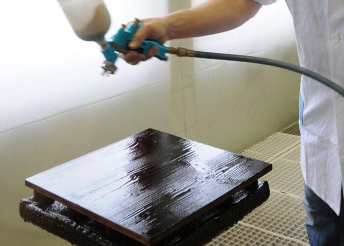 Krok 6 a 7 – nános tmavého moridla ...