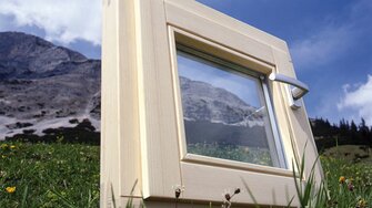 Mimoriadne žiadaná aj v tomto roku: Dokonalá autentickosť drevených okien.